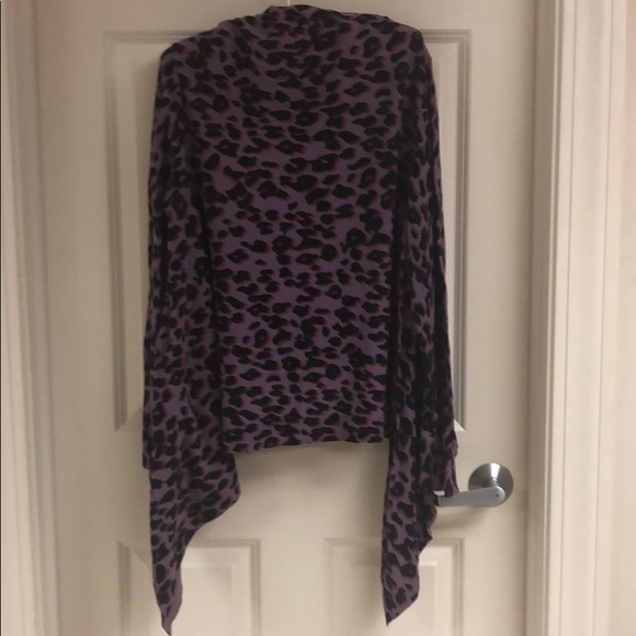 Sweater - Picture 5 of 8